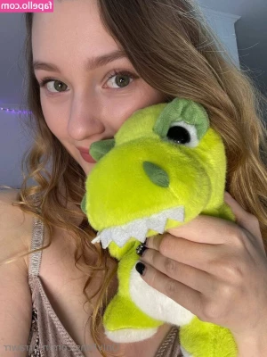murrawrr - I love being spanked. Wanna spank me daddy?