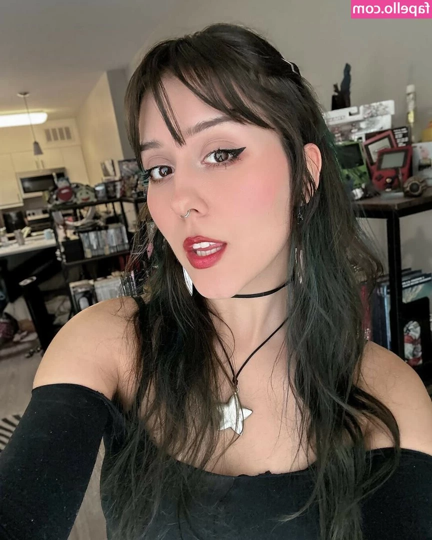 RottenPapi [ rottenpapi-1 ] - That's One 𝐁𝐈𝐆 Woodie 🙊  Would You Describe Yourself As A