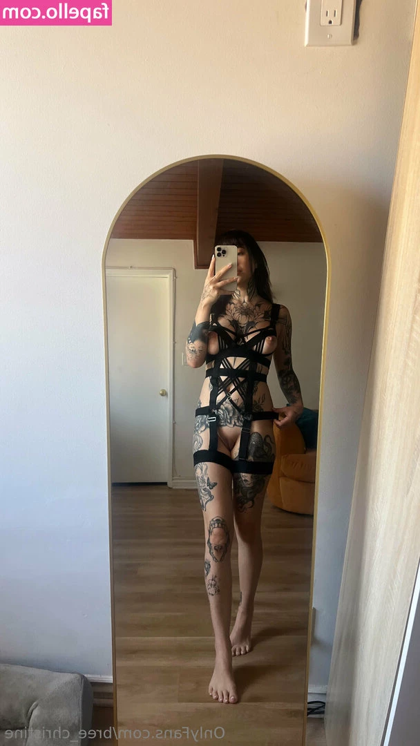 Brittni Kristine [ brittni-kristine ] - For all my feet men