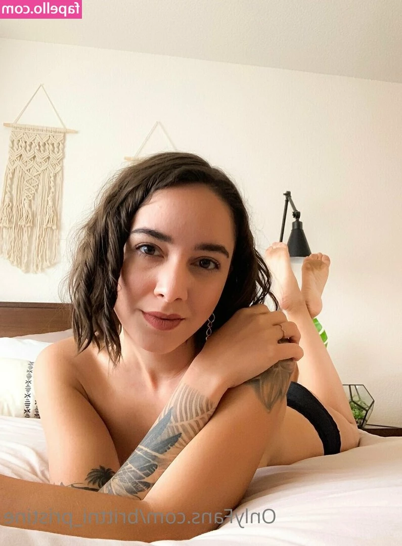 Brittni Kristine [ brittni-kristine ] - Would ya like a taste