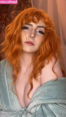 kalzefree - Is it hot in here or is it just me? 😮‍💨🥵