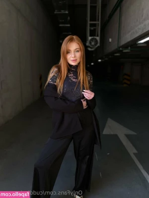 cuddle_bunnyy [ cuddle-bunnyy ] - Looking stylish is my signature move 💫✨  I always try to choose