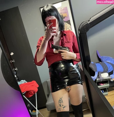 Laura Salem [ laura-salem ] - lift up my skirt, baby💋💋