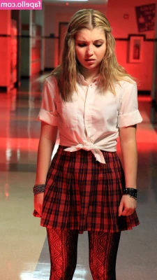 Sammi Hanratty [ sammi-hanratty ] - Want to see more