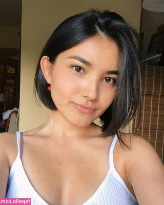 Maria Zhang [ maria-zhang ] - Sexy lingerie and butt plug.