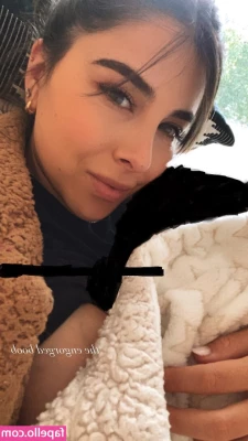 Daniella Monet [ daniella-monet ] - Green and feet  nature feet slacs
