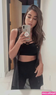 Daniella Monet [ daniella-monet ] - I wonder what s under the scrubs