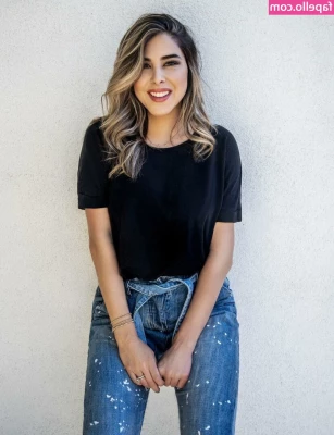 Daniella Monet [ daniella-monet ] - The short jeans though... @skyee.93 👖