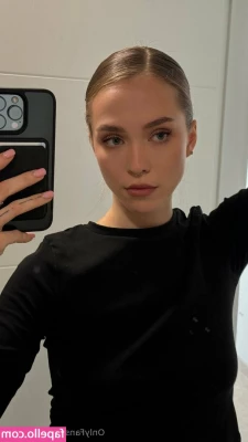 Wetfleur - Dripping in pre cum  Wanna see the video