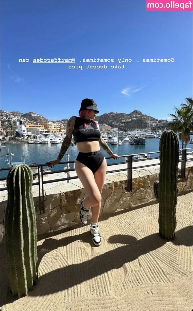 Jessica Audiffred [ jessica-audiffred ] - Check your dm