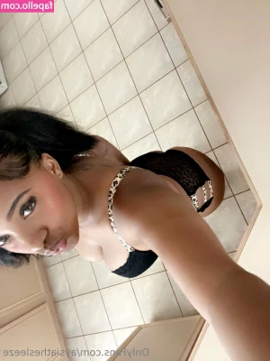 armani_doll [ armani-doll ] - bend me over and fuck me hard 💦 sorry for the lack of videos the