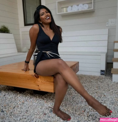 Queencitytrends - Waiting for a  True head goddess llike