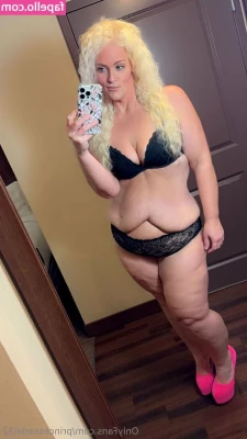 princessariel32 - 6 MINUTE BLOWJOB VID
