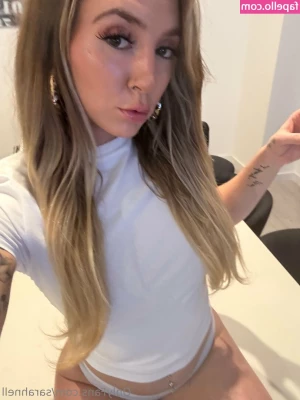 sarahnell - Watch my booty jiggle  ᴥ
