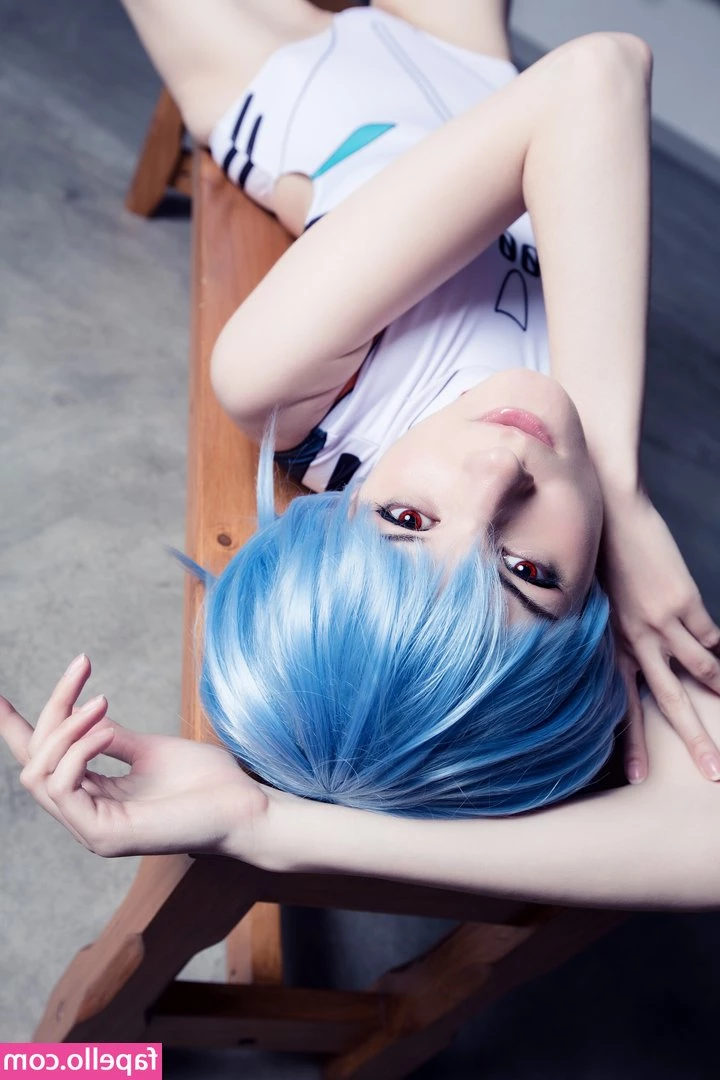 Shae Underscore [ shae-underscore ] - for now some feet pics