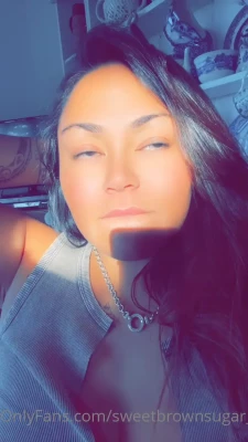 sweetbrownsugar_ [ sweetbrownsugar ] - Naked and cute in my natural habitat
