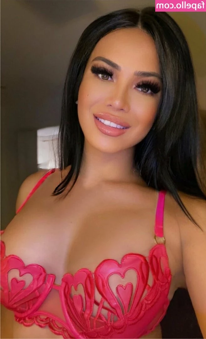 bubblebuttbootyxx - PRO FOOTAGE OF THE LIVE FUCK WITH  minathehotwife  Mina and I out in