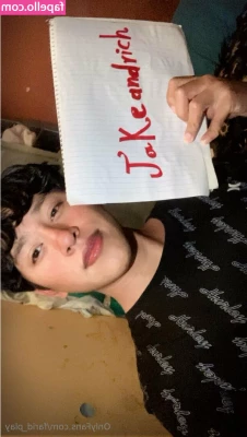 farid_play [ farid-play ] - I hope I m doing it right  Does it feel good
