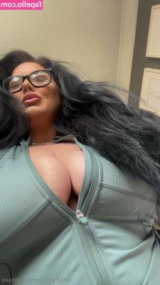 laurensxo - My pregnant POV clit flicking orgasm x