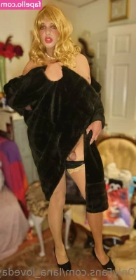 lana_loveday [ lana-loveday ] - Lick my toes x