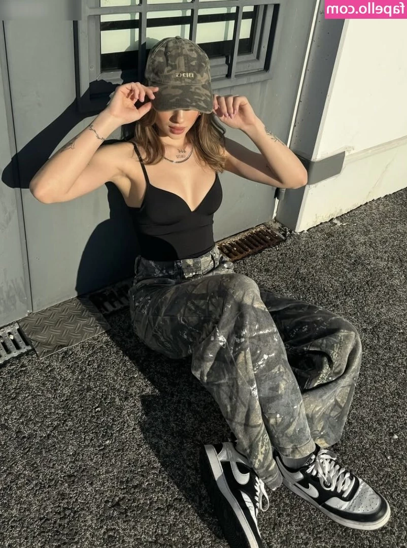 Jasmin Endres [ jasmin-endres ] - Watch me put in my butt plug as I prepare to take your hard cock