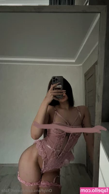 sweet_tate [ sweet-tate ] - Shorts on or off