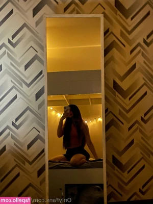 sweet_tate [ sweet-tate ] - U EVER BEEN SHOWER FUCKED