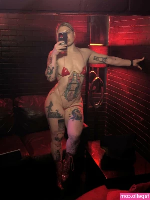 marceline_vox [ marceline-vox ] - HOT BABES ARE WAITING FOR YOU    VEROREIS    AMARAROSEE1  ㅤㅤ 