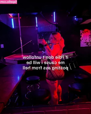 marceline_vox [ marceline-vox ] - I get so horny when you are in my DMs  Don t forget I do custom