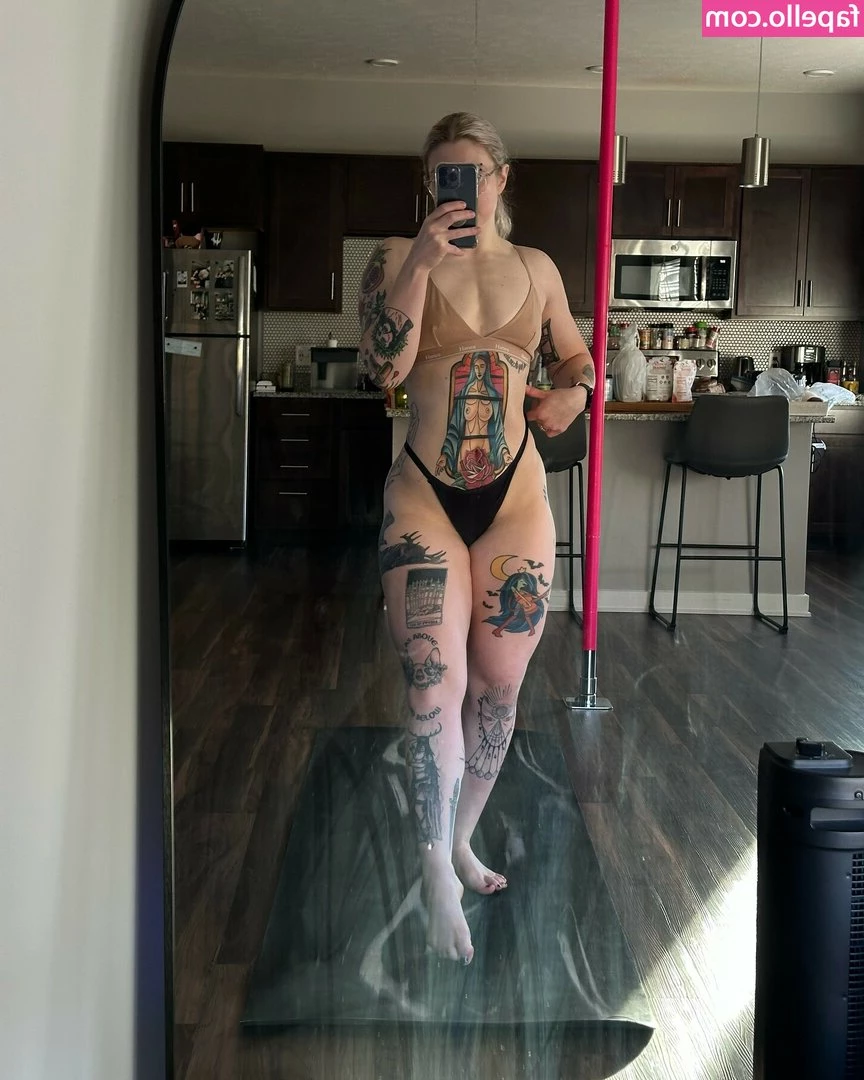 marceline_vox [ marceline-vox ] - Like this photo if you want to fuck me right now ❤️
