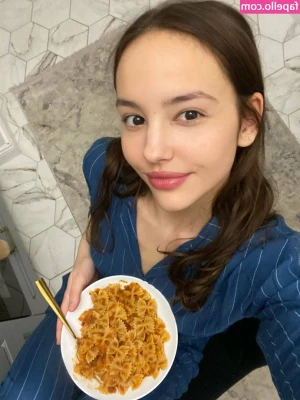 eva_moses [ eva-moses ] - Foot lovers welcome