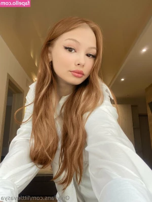 little_shelly [ little-shelly ] - daddys favorite girls wetter than ever & ready to please 😇