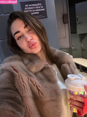 linastar_vip [ linastar-vip ] - Slut me out  https onlyfans com 1600492464 lizzzzzzysmoothlight