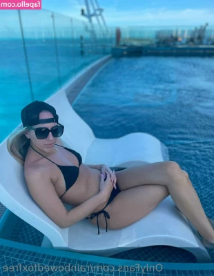 rainbowedfoxfree - I'm here baby! Did you miss me? 😉