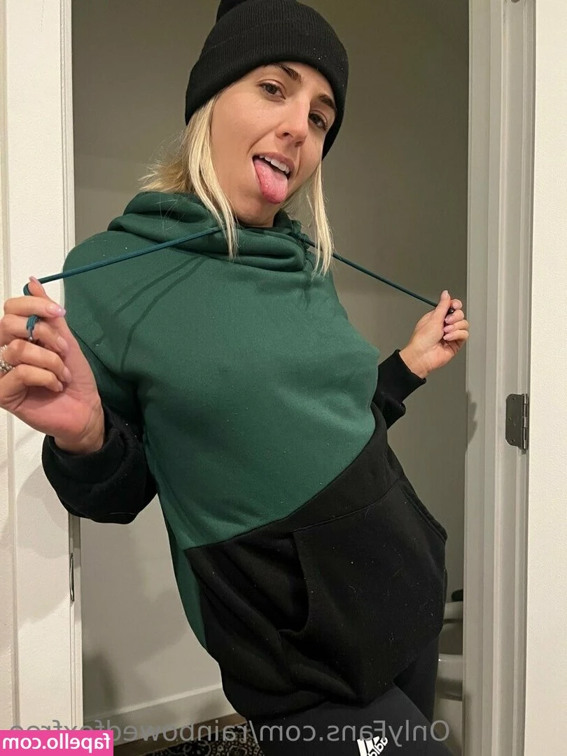 rainbowedfoxfree - Can you keep a secret, Daddy? DM and I will tell you what I did