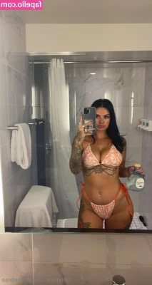 baileebree - Just take a moment and enjoy the view...I wanna feel your breath