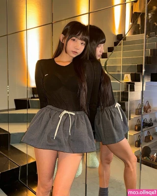 Eunji Pyoapple [ eunji-pyoapple-4 ] - Anyone got good music they d think would go well with this