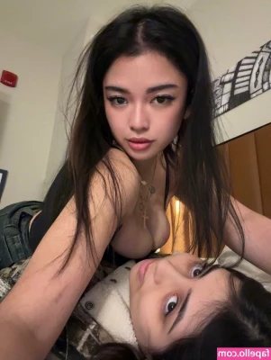 dreaIyn - Go check out  your_favorite_sex_kitten she is so incredibly beautiful