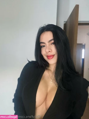 bustysofia - Your view as I m about to sit on your face
