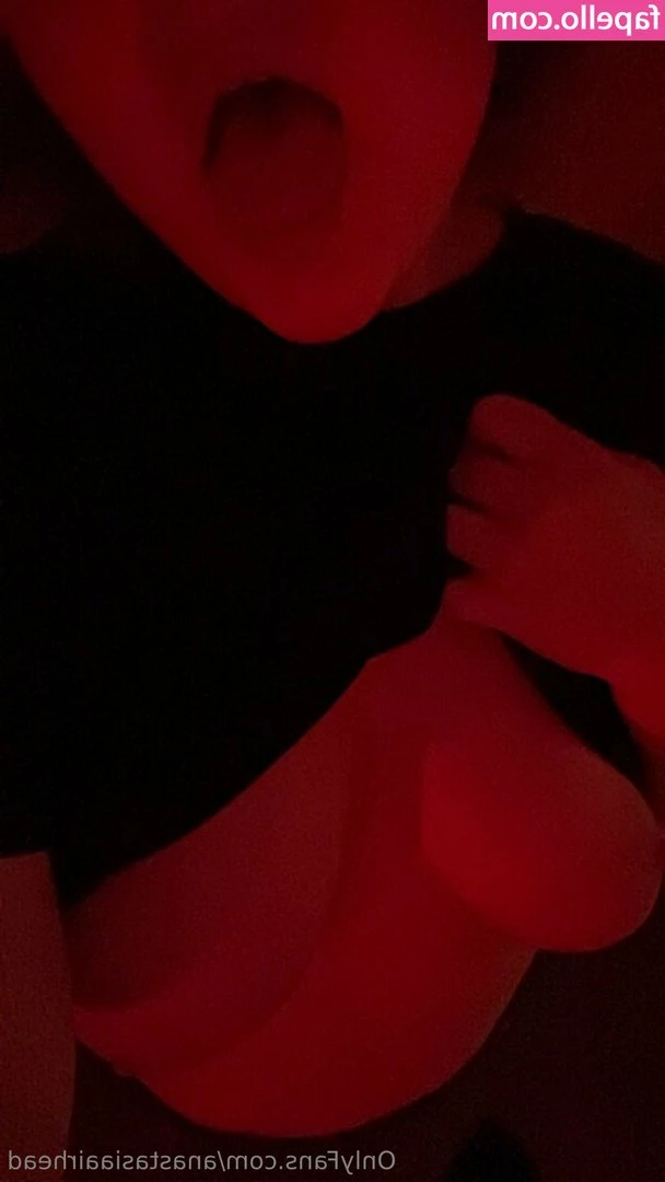 anastasiaairhead - Diese dildos fühlen sich so gut in meiner muschi und meinen titten