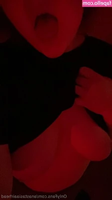 anastasiaairhead - Diese dildos fühlen sich so gut in meiner muschi und meinen titten