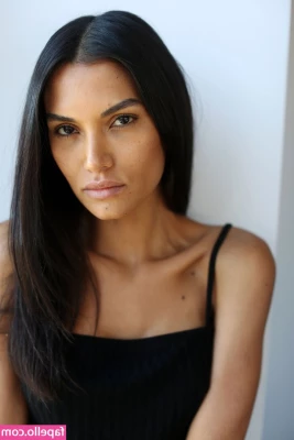 Aline Lima [ aline-lima ] - It s Christmas Eve  I m so ready for the big man to empty his sack