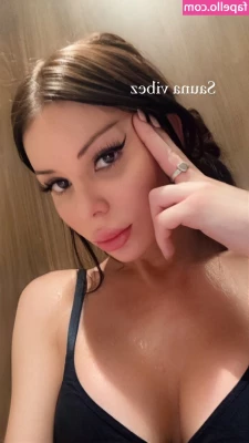Blaire White [ blaire-white ] - "If it gets any hotter in here, I might have to get naked... just