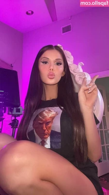 Blaire White [ blaire-white ] - I’m sending out a STEAMY 3 minute shower video featuring me getting