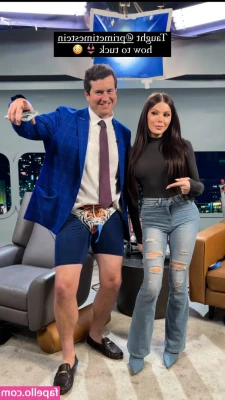 Blaire White [ blaire-white ] - I got challenged to get changed on a pool inflatable