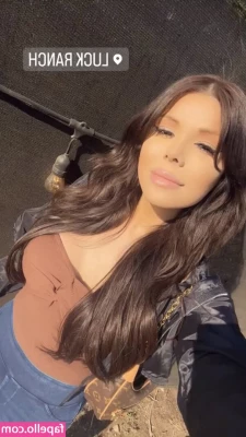 Blaire White [ blaire-white ] - flip me over & take me from behind 🖤