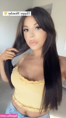 Blaire White [ blaire-white ] - Day 1 it s a sock kind of day