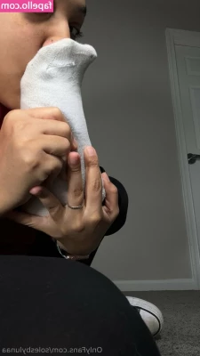 solesbylunaa [ solesbylunaa-1 ] - My panties are too small 🫣