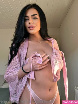 hannahswane - Hot like fired  please burn my body with your tongue