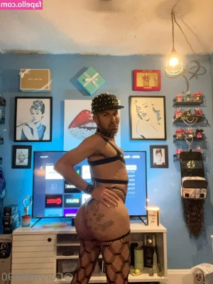 phatbootywhtbottom4bbdic - So how do you guys feel about this suit?♡